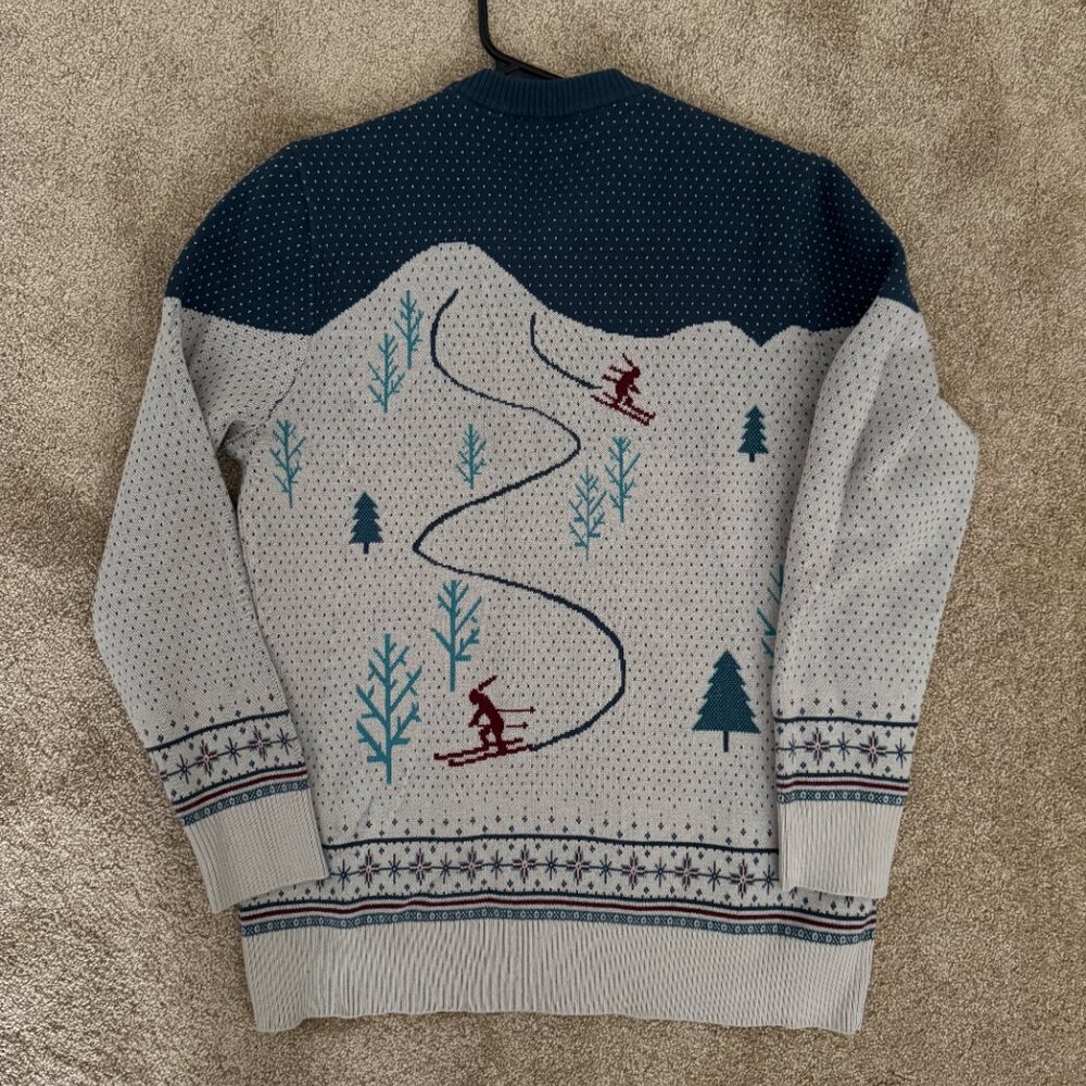 NEW!!  Ski the East Sweater. Size L - Picture 8 of 12